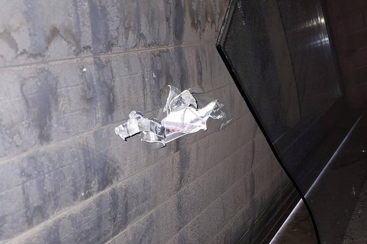 Уламок дрона залетів у кабінет в будинку мера Дніпра