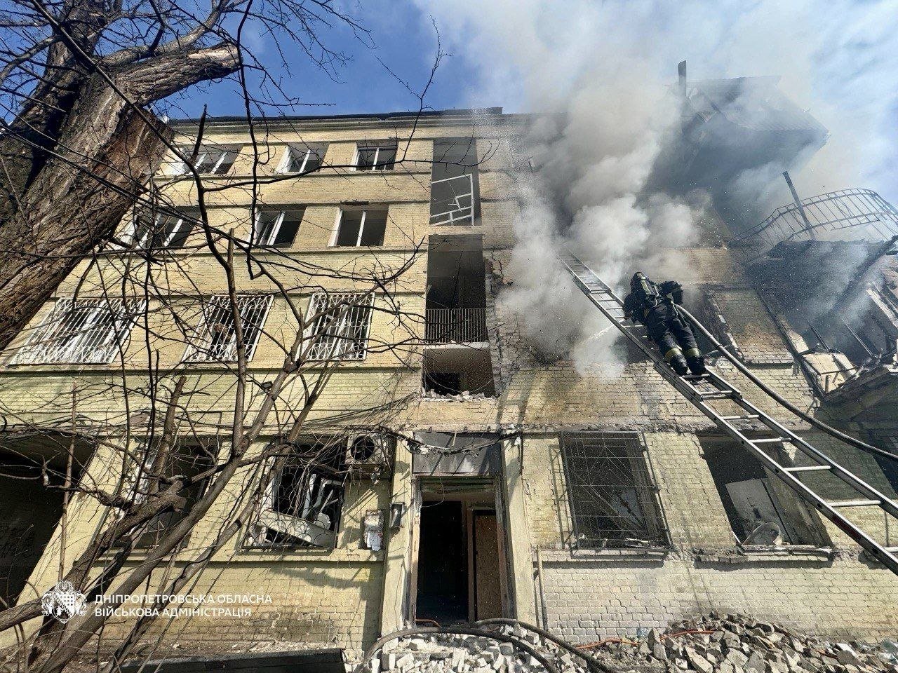 Пошкоджений будинок 