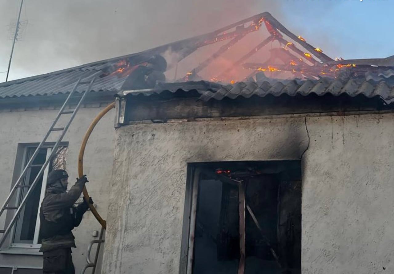 Внаслідок обстрілу на Дніпропетровщині постраждала 17-річна дівчина