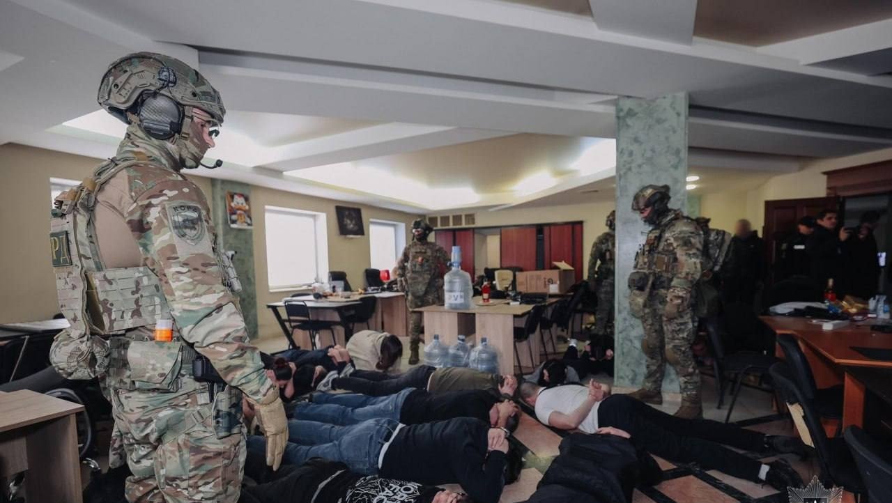 Задержание подозреваемых