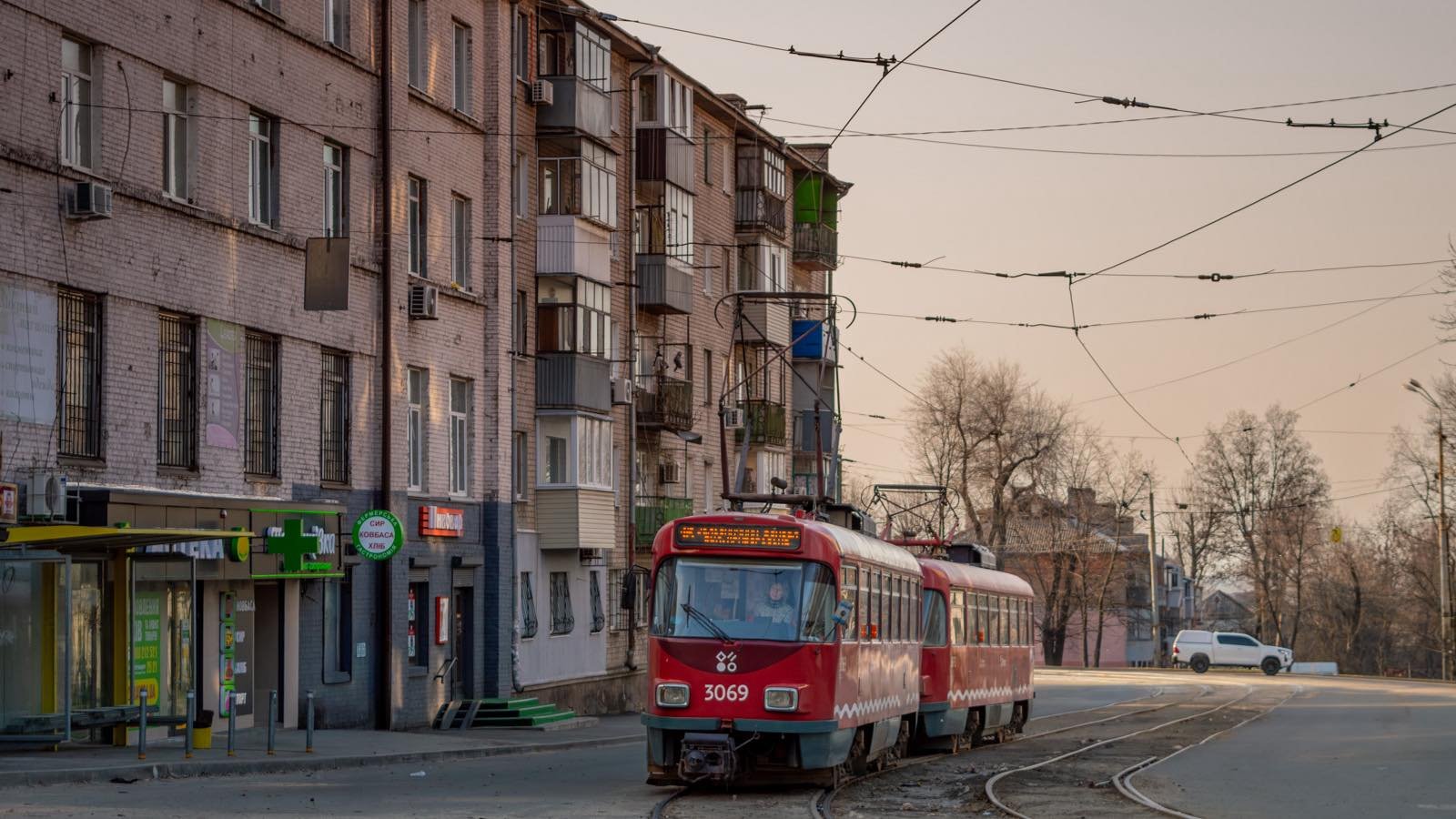 В Днепре 7 апреля трамваи и троллейбусы изменят маршруты: детали