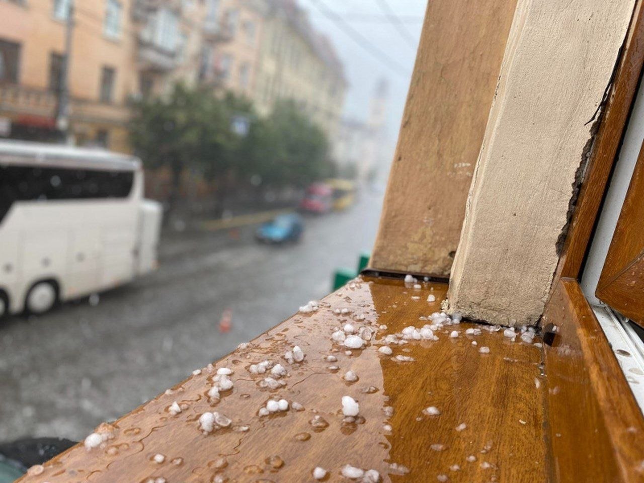 Град на подоконнике