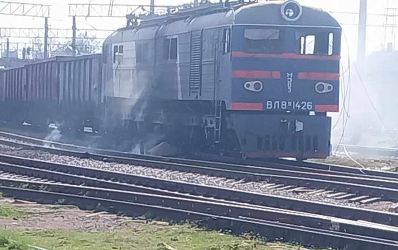 Поезд после удара