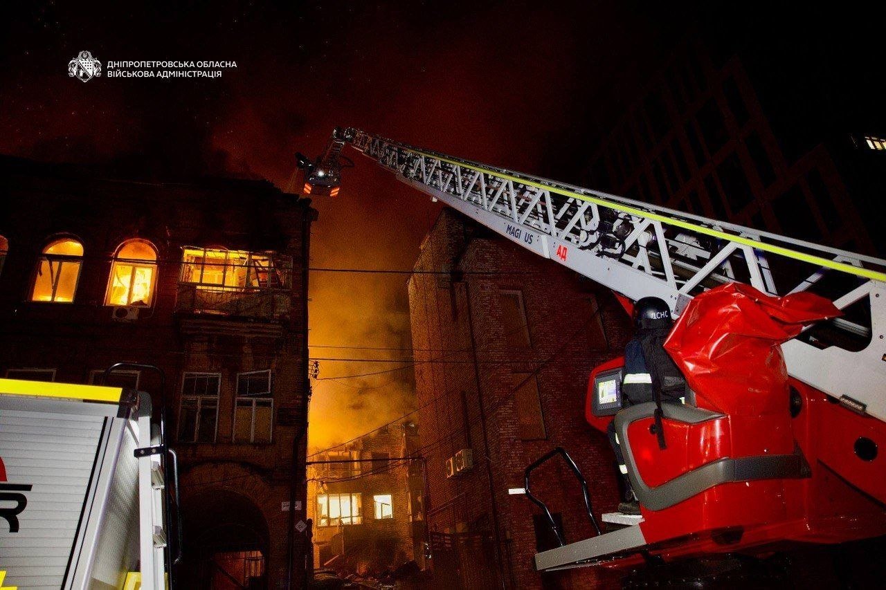 Троє загиблих, понад 30 поранених: уточнені наслідки масованої атаки на Дніпро та область