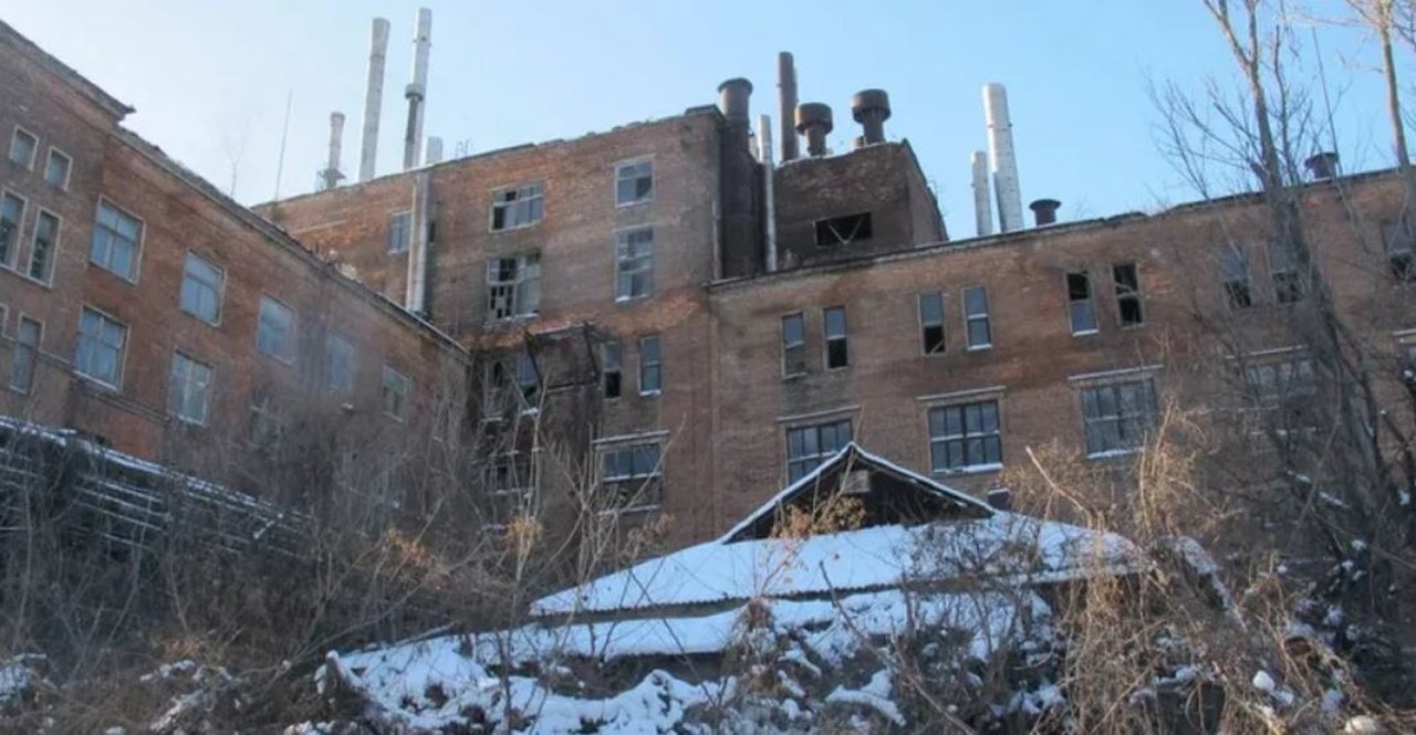 Здание завода