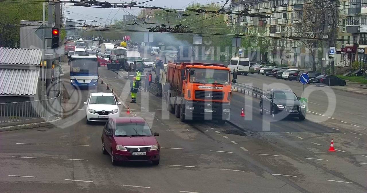 Водіїв попереджають: у Дніпрі ускладнений рух на важливому перехресті