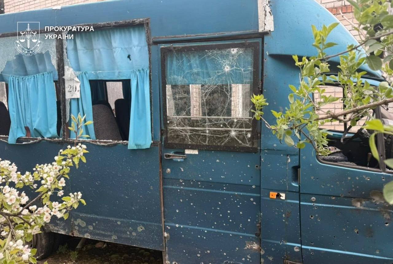 Повреждена из-за удара дрона маршрутка