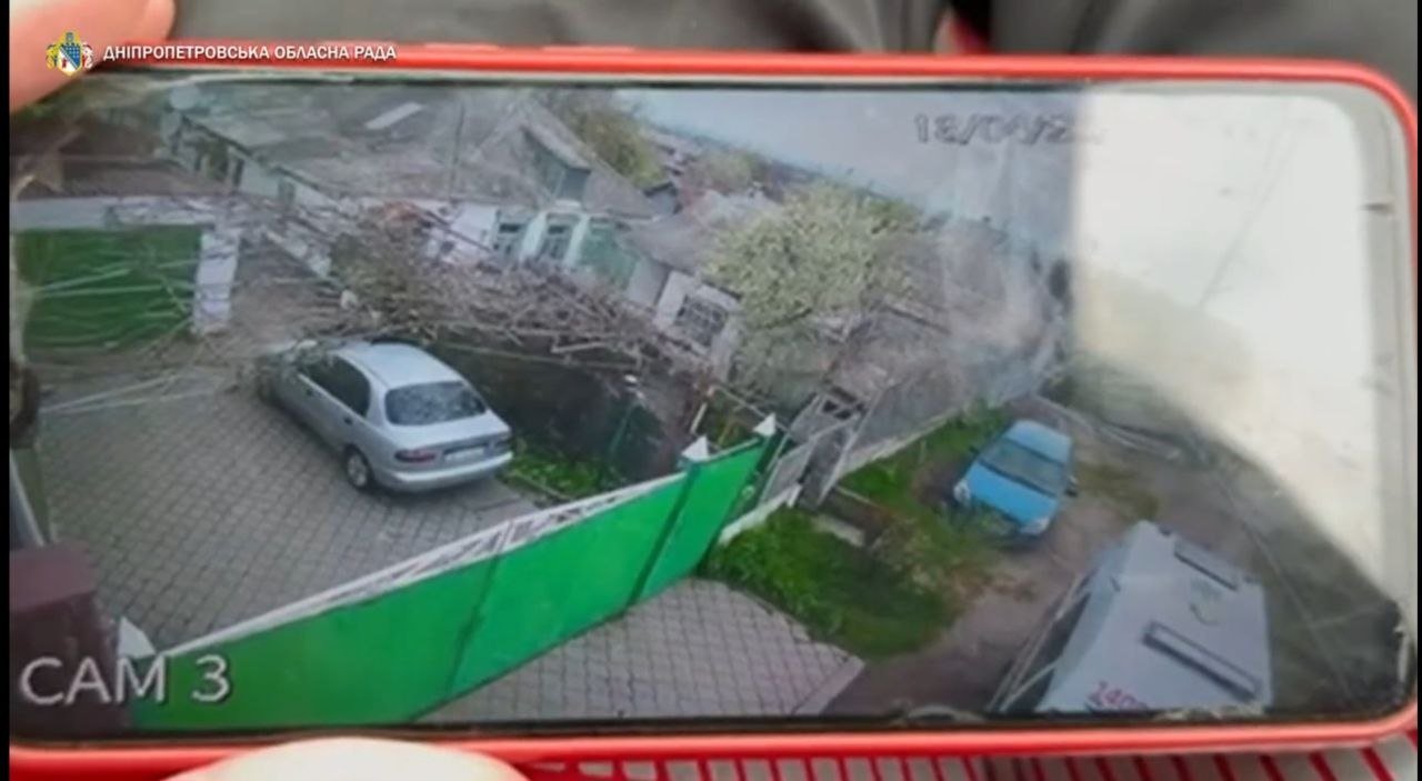 Мужчина угрожал пистолетом парамедику