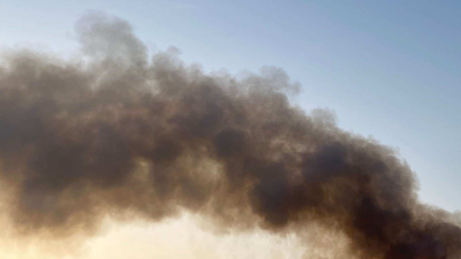 Небезпечне повітря у Дніпрі: жителів закликають обмежити перебування надворі