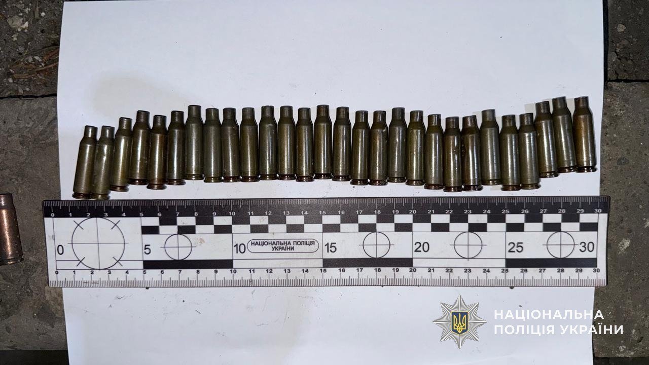 Поліція затримала чоловіків за викрадення та стрілянину на Синельниківщині