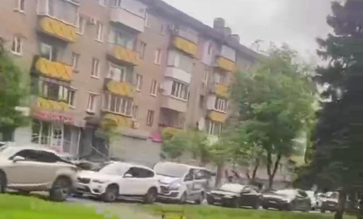 У Дніпрі на проспекті Науки сталася ДТП: виник великий затор 