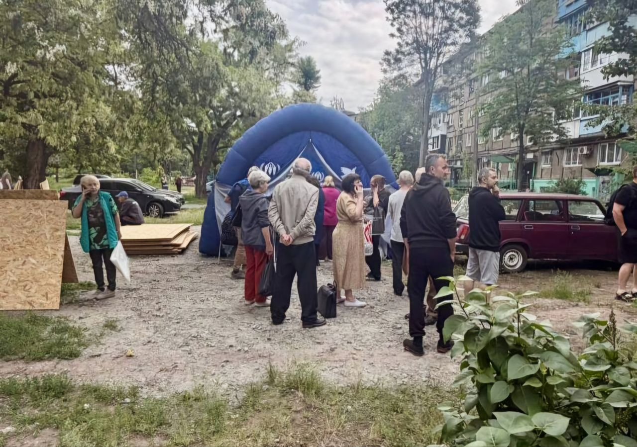 Пошкоджені будинки, садочки та вибиті вікна: у Дніпрі уточнили наслідки атаки (фото)
