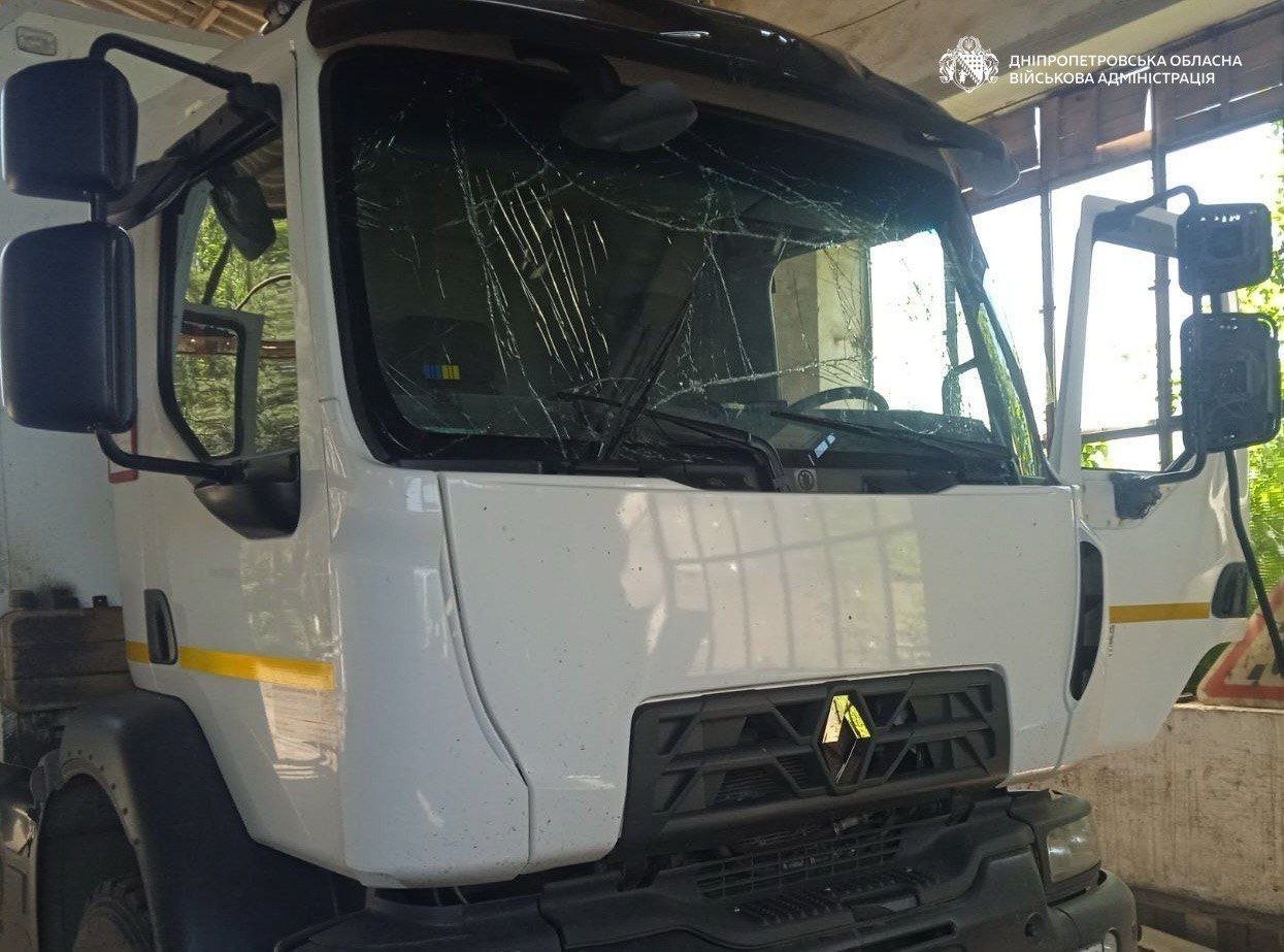 Пошкоджений внаслідок атаки автомобіль