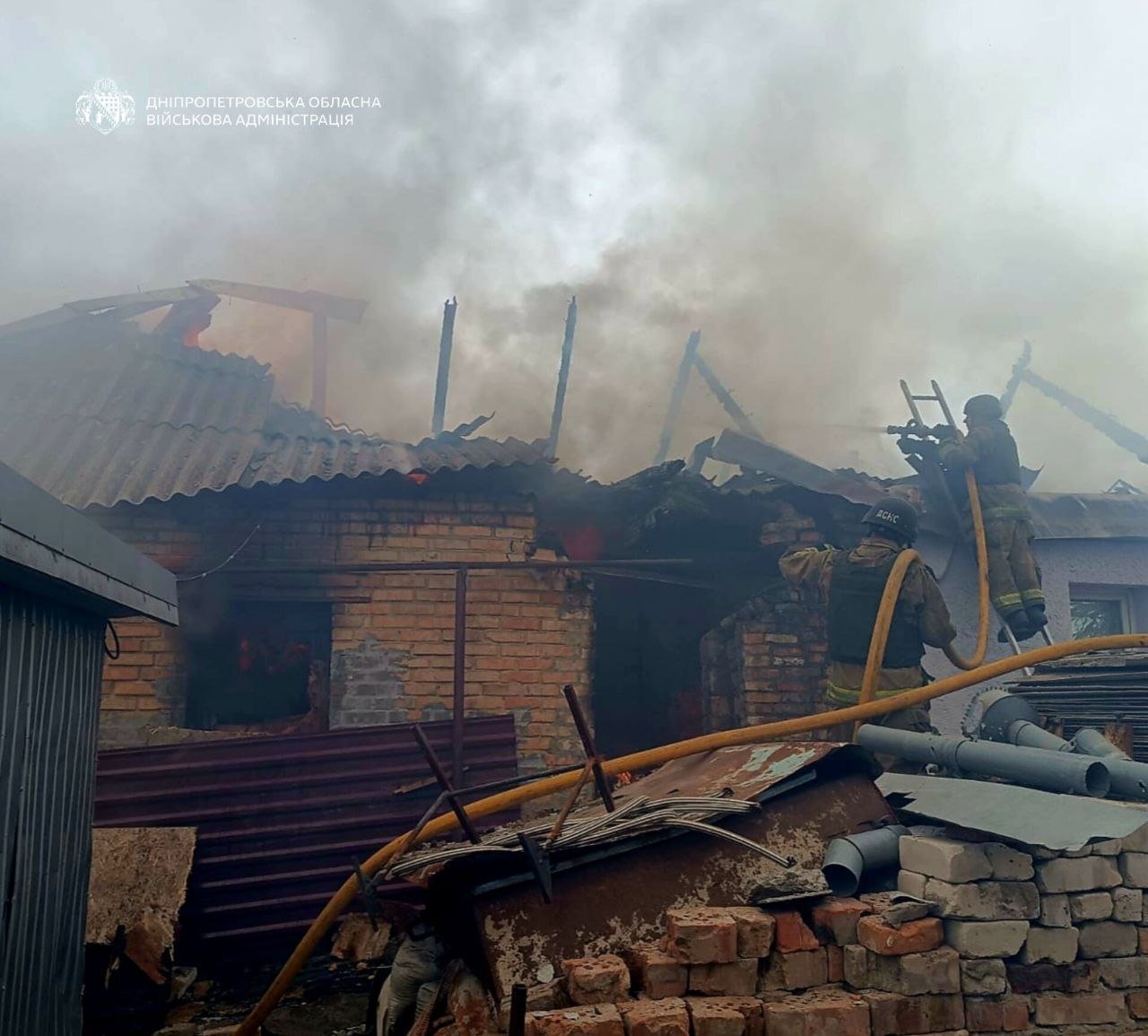 Росіяни вдарили по двох районах Дніпропетровщини: є багато поранених