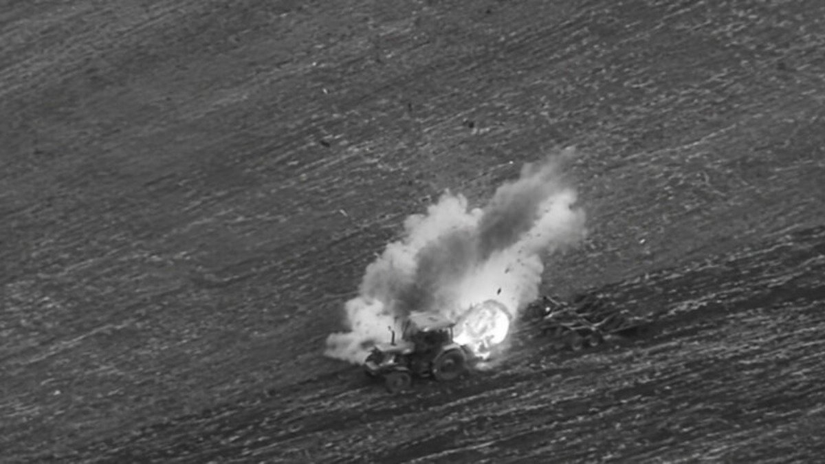 На Дніпропетровщині FPV-дрон вбив тракториста під час роботи в полі