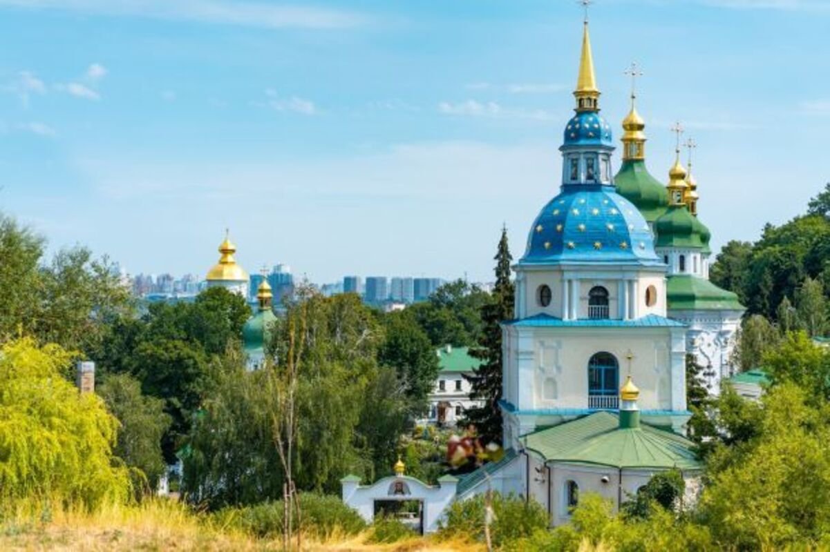 Какой сегодня праздник и кого поздравлять с именинами: 5 июня — все об этом дне