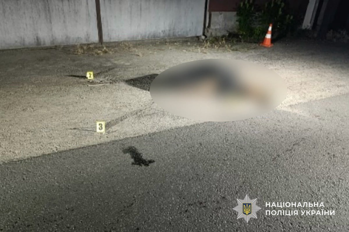 В Днепре во время задержания мужчина взорвал гранату: пострадали правоохранители