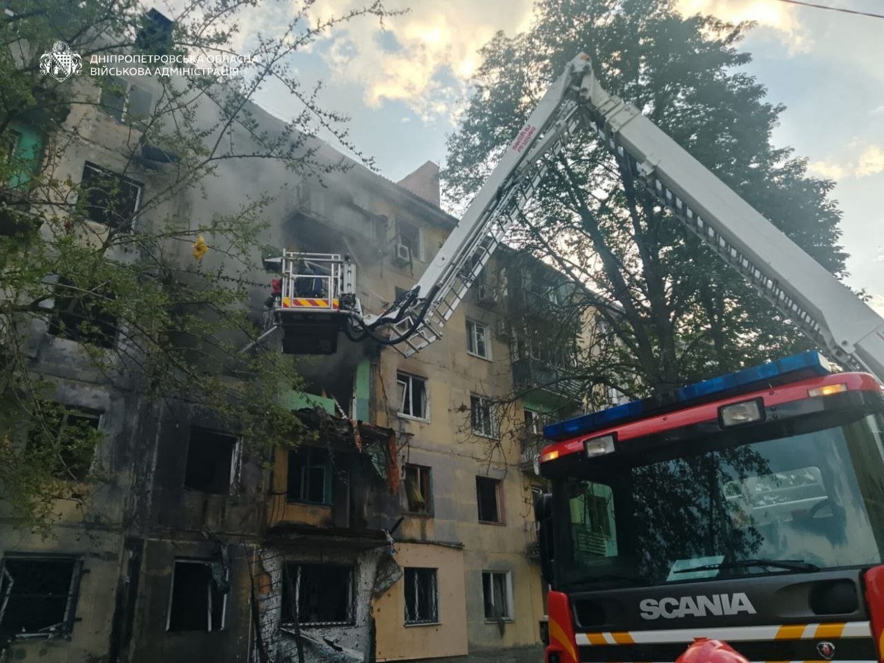 Поврежденная в Павлограде многоэтажка
