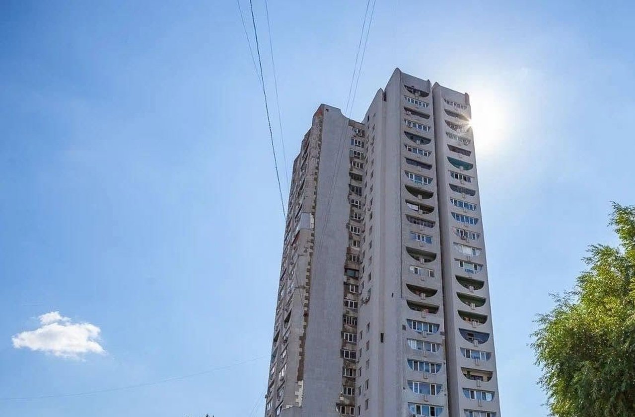 Як у Дніпрі з’явилися легендарні "Свічки": 51 рік тому почали будувати перший хмарочос