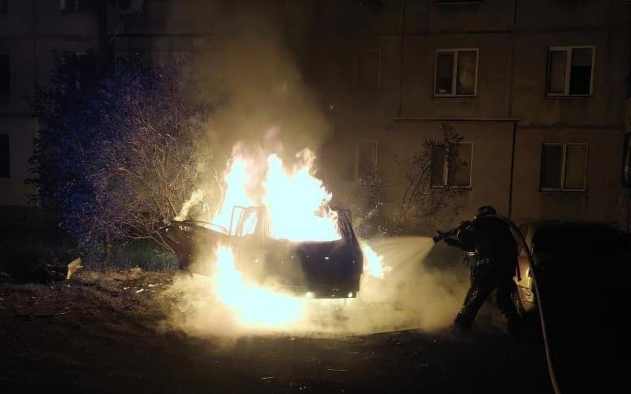 Понад 10 ворожих атак за ніч пережила Дніпропетровщина: є постраждалий і руйнування