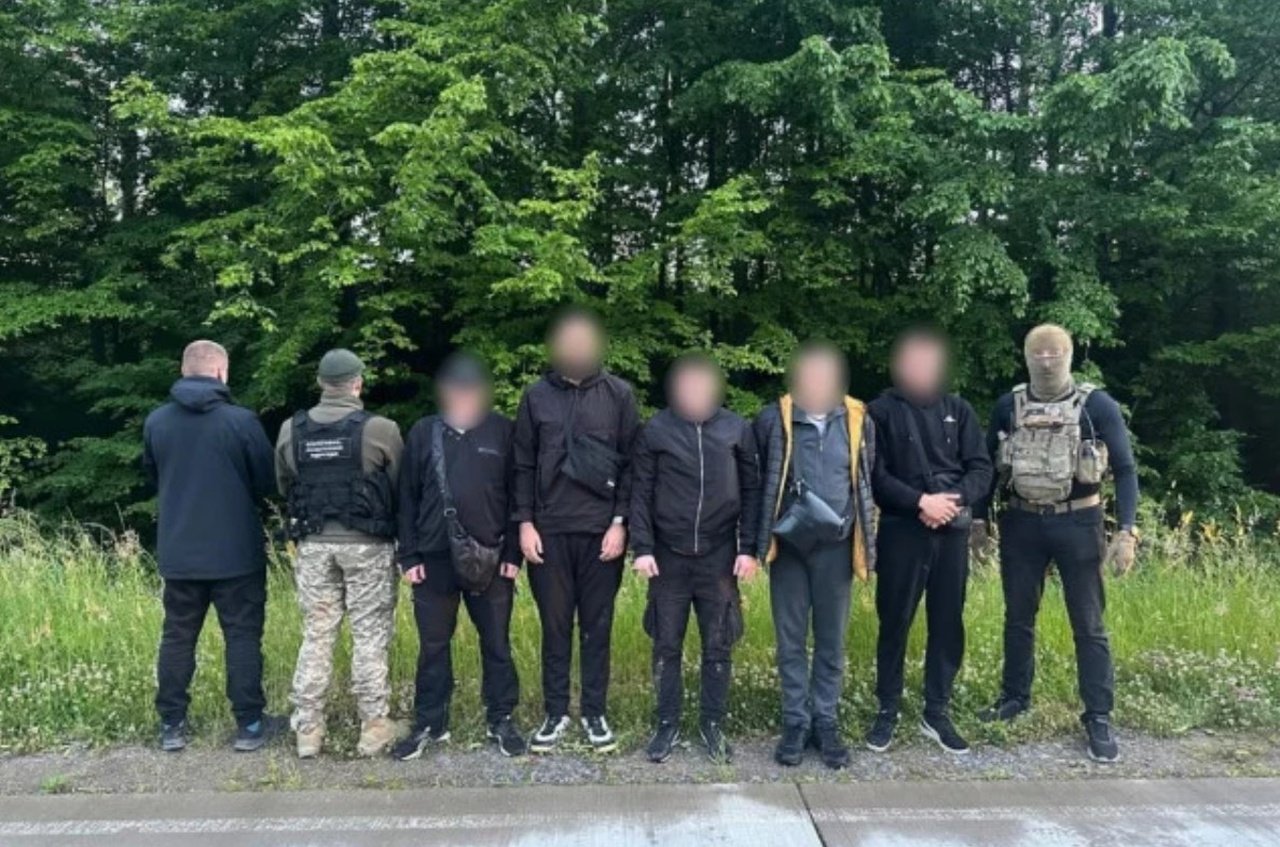 Затримані чоловіки