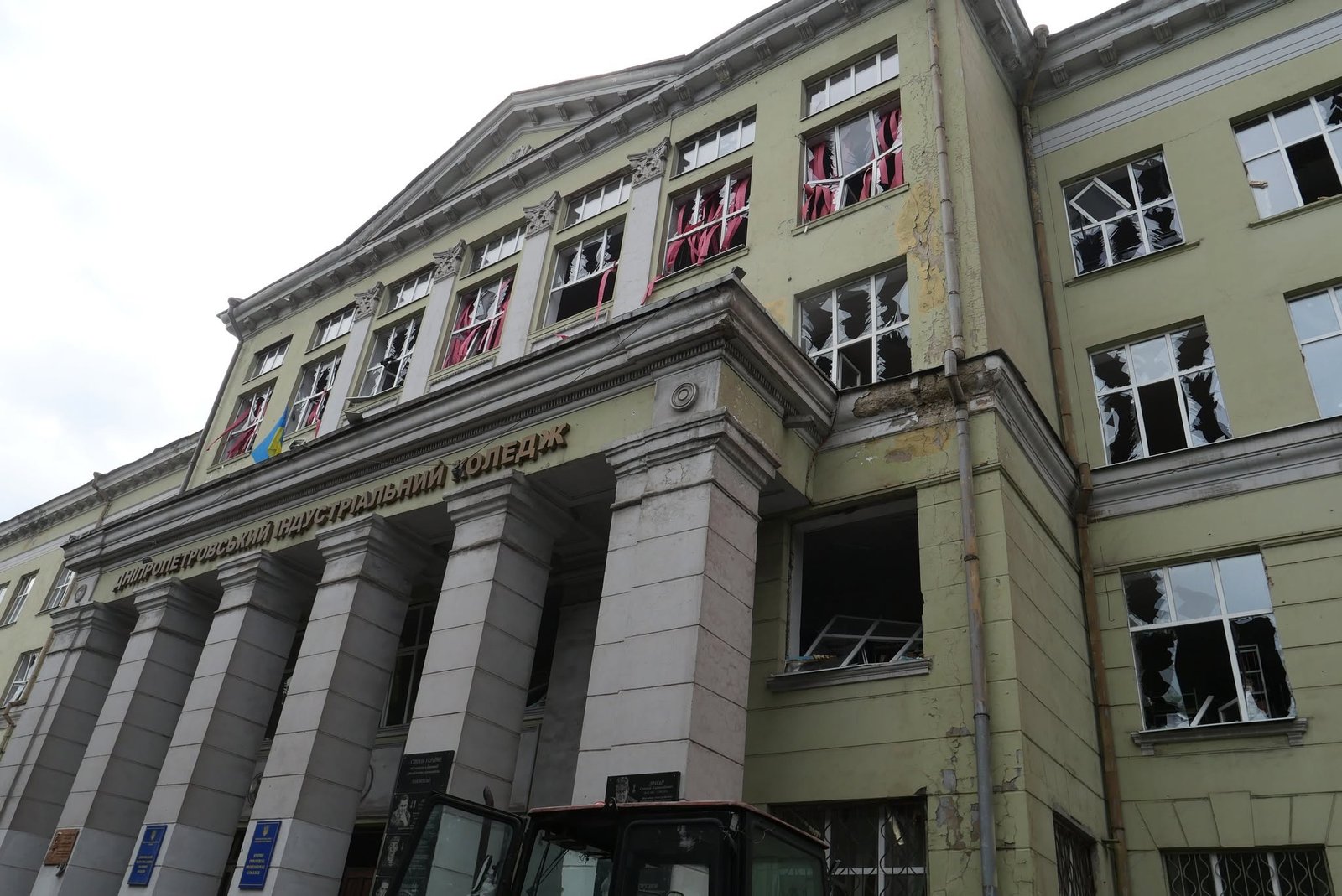 Будівля коледжу