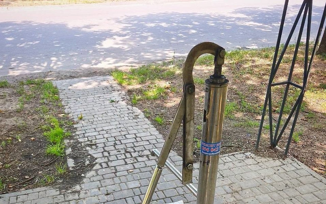 Сломанная колонка в Днепре
