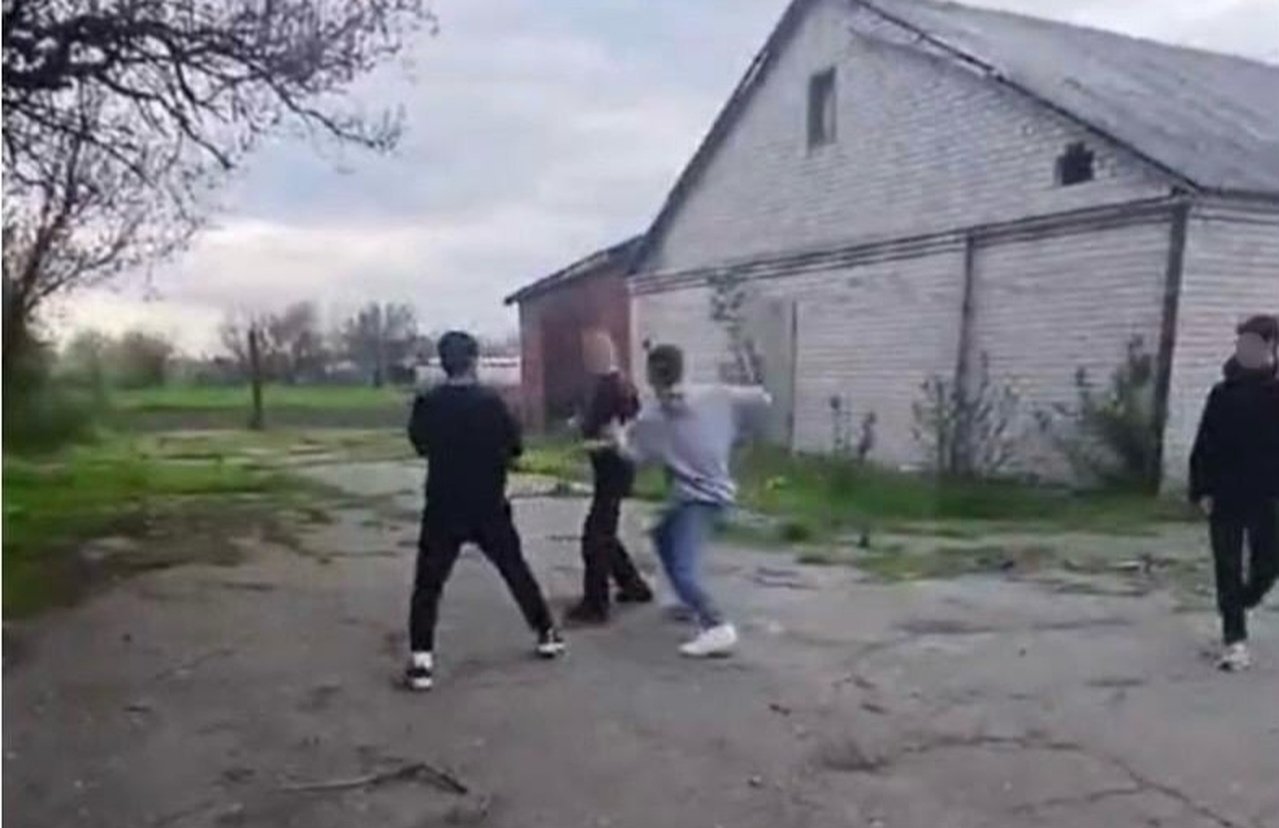 Подростки жестоко избили сверстников на Днепропетровщине: что известно о резонансном деле