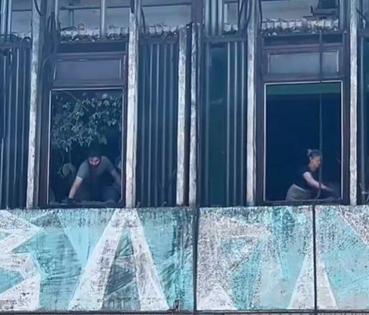 Ракетный удар по Днепру повредил «Аквариум» ДНУ: погиб любимец посетителей
