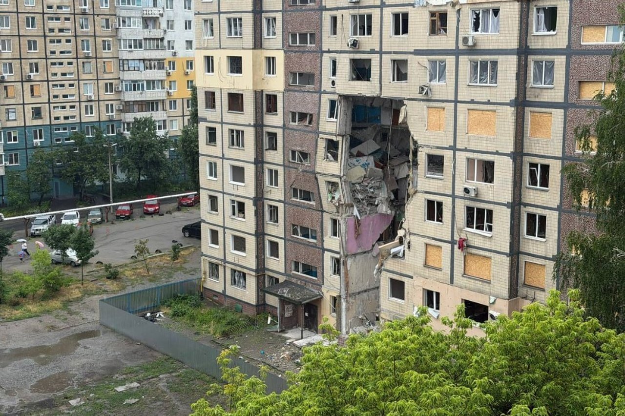 Будинок, де стався обвал під'їзду в Дніпрі