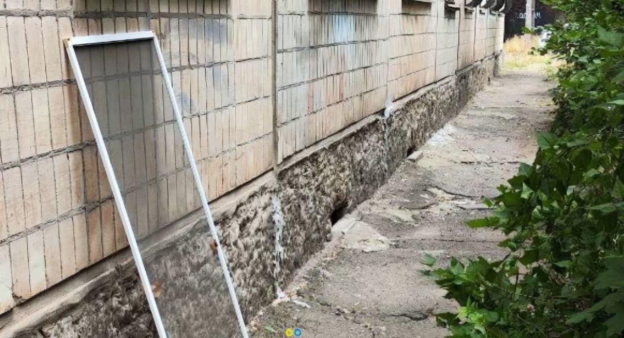 У Кривому Розі вдруге за місяць дитина впала з вікна, спершись на москітну сітку