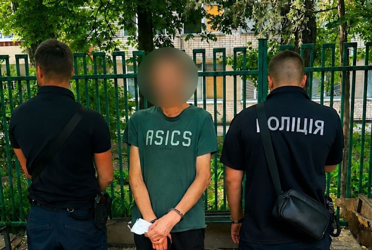 У лікарні Дніпра чоловік із пістолетом-запальничкою пограбував 68-річного пацієнта