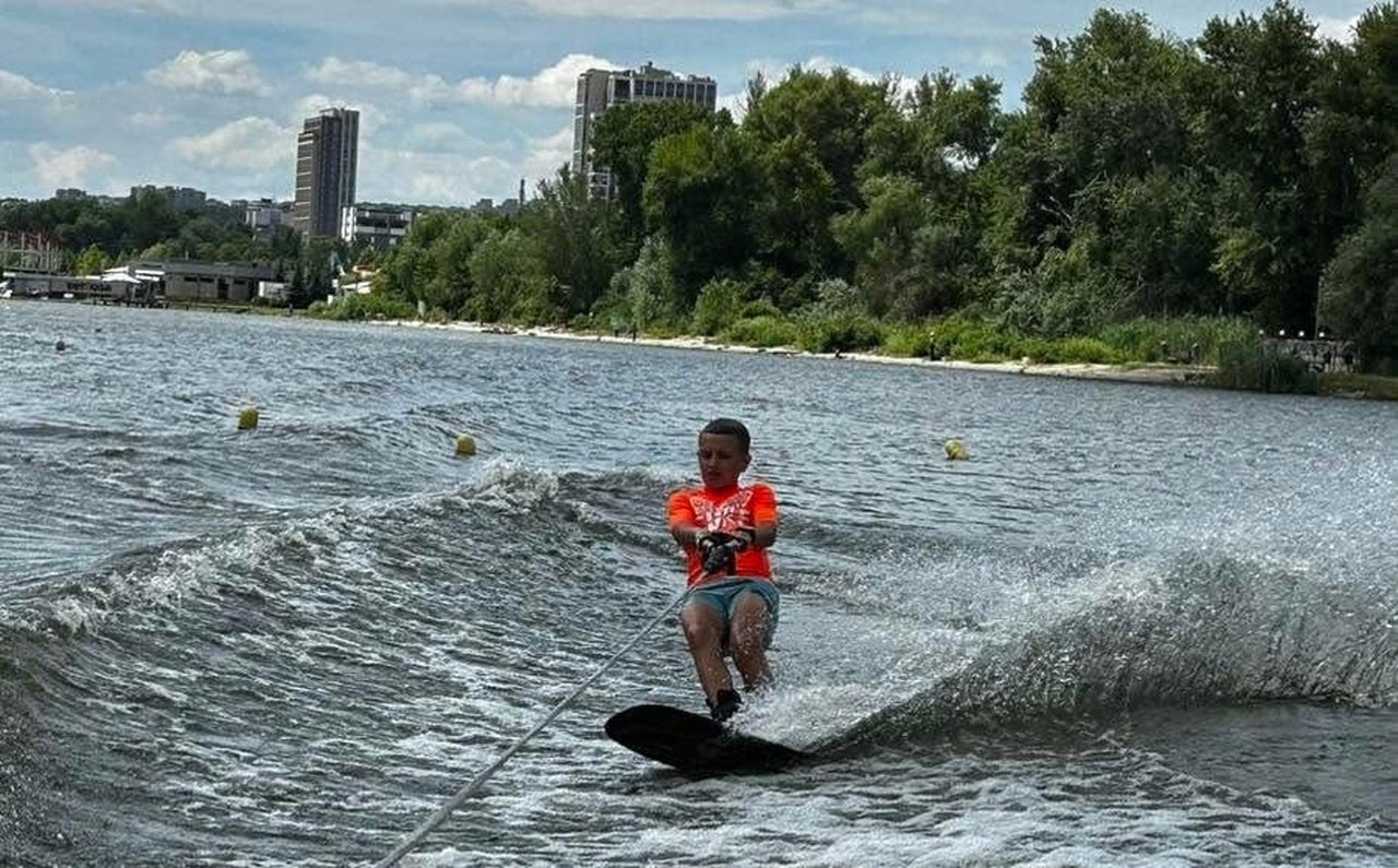 У Дніпрі відкрито набір до секцій з водних видів спорту: куди можна віддати дитину