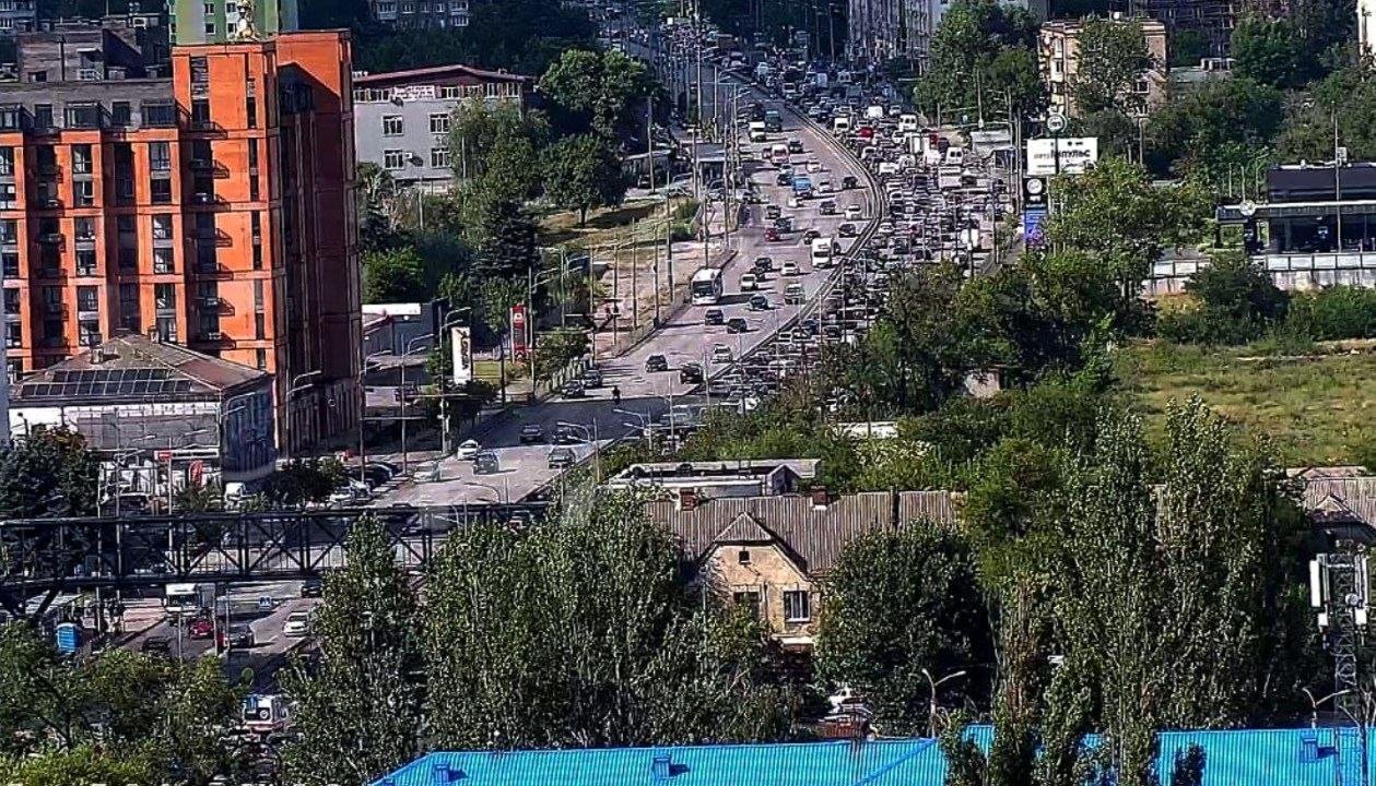 Затор на Слобожанському проспекті 