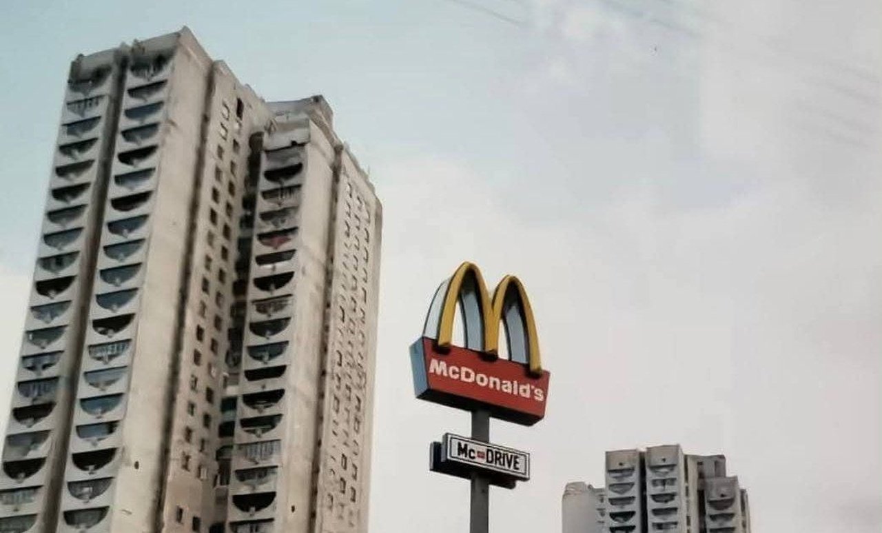 Картопля за гривню і довгі черги: у Дніпрі згадали, яким був McDonald's на Перемозі в 90-х