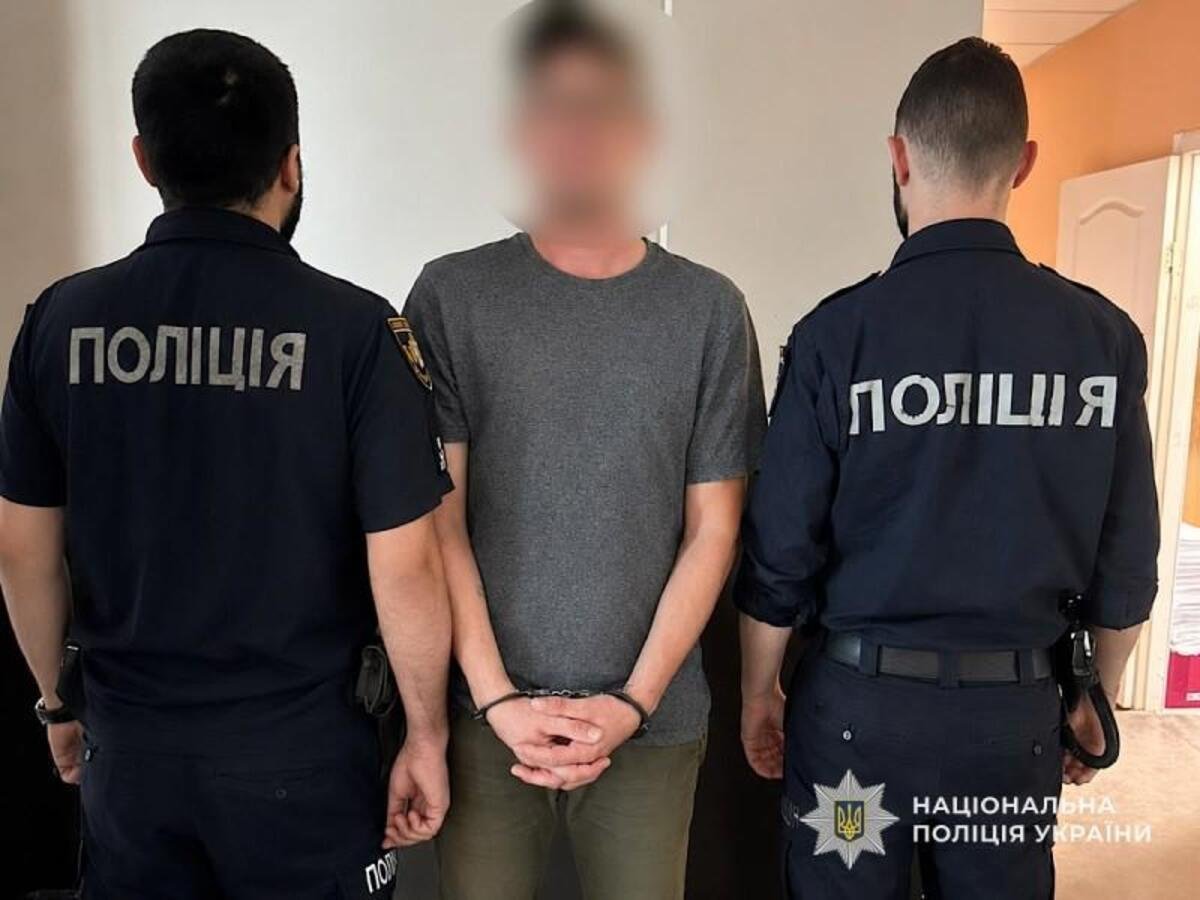 У Дніпрі затримали чоловіка, якого підозрюють у смертельному побитті 70-річного сусіда