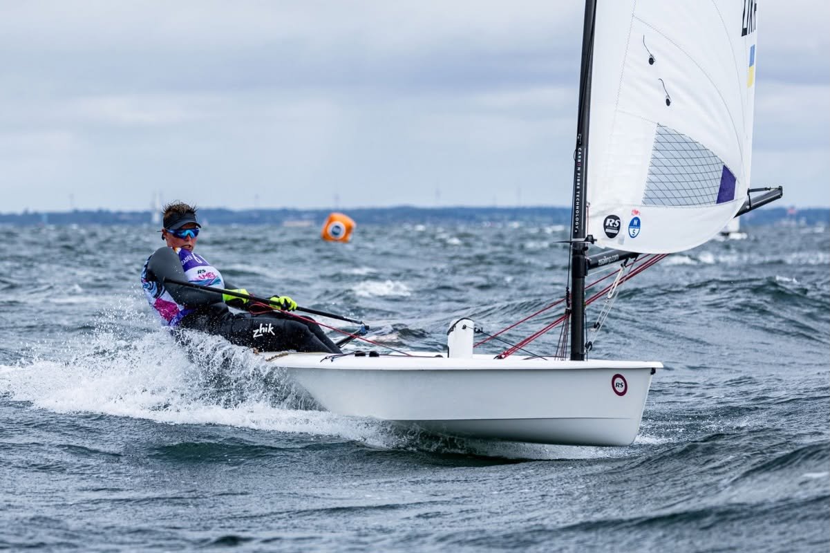 Випередила всіх суперниць: вітрильниця з Дніпра стала чемпіонкою Європи