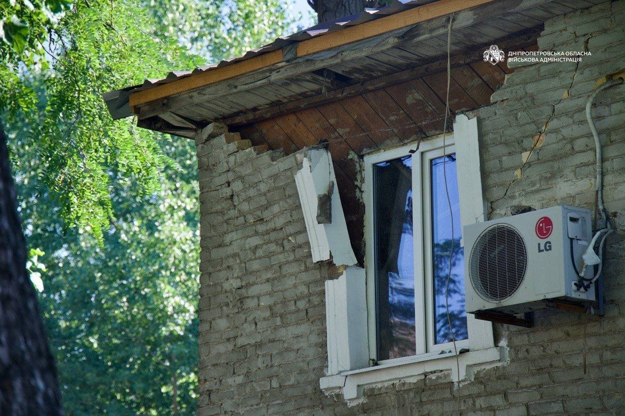 В ОВА показали фото последствий атаки на Днепр