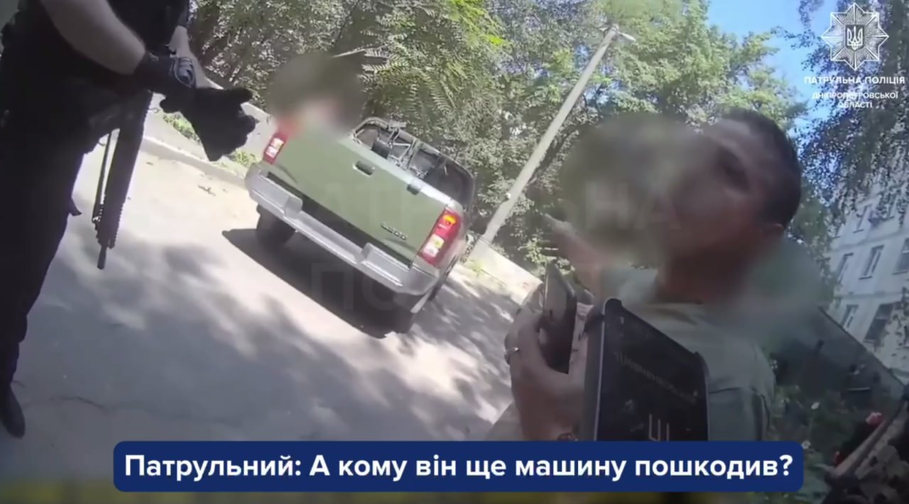 Патрульні показали відео з бодікамер, які зафіксували перебіг конфлікту на проспекті Поля