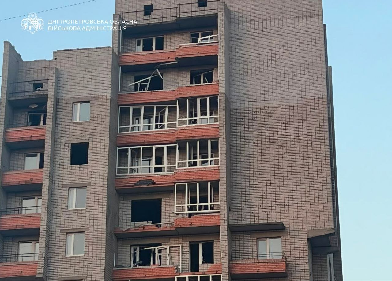 На Дніпропетровщині через нічну атаку постраждали двоє людей