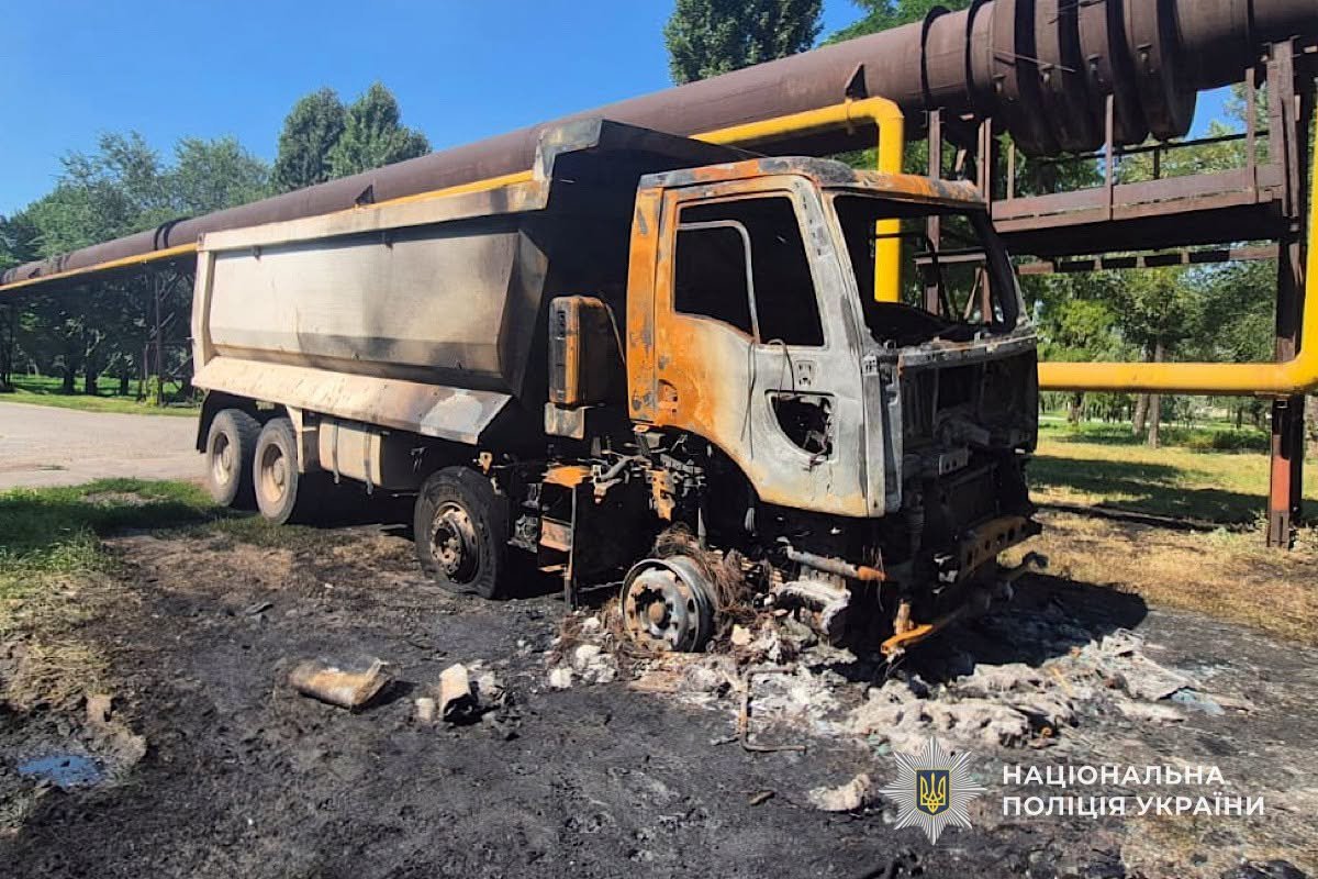 На Дніпропетровщині жінки підпалювали автомобілі за гроші