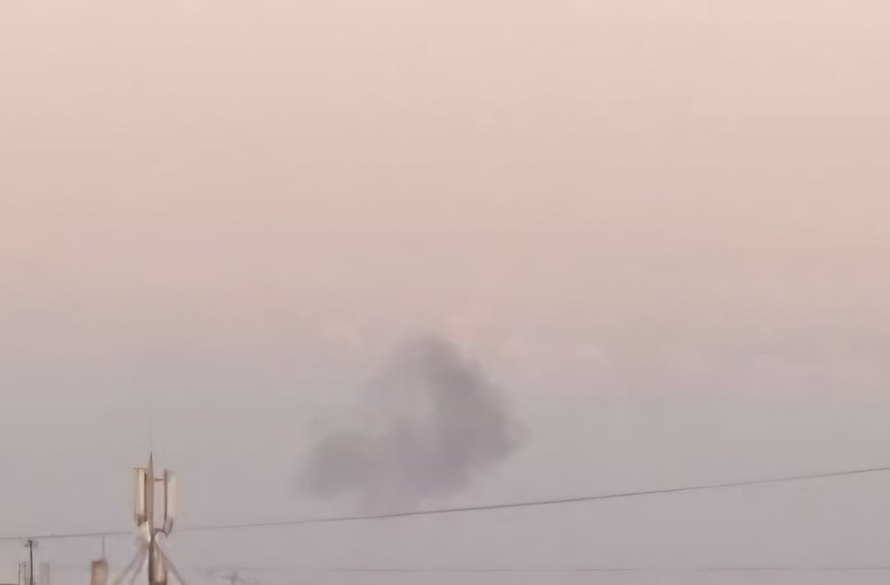 Дым в небе после взрывов