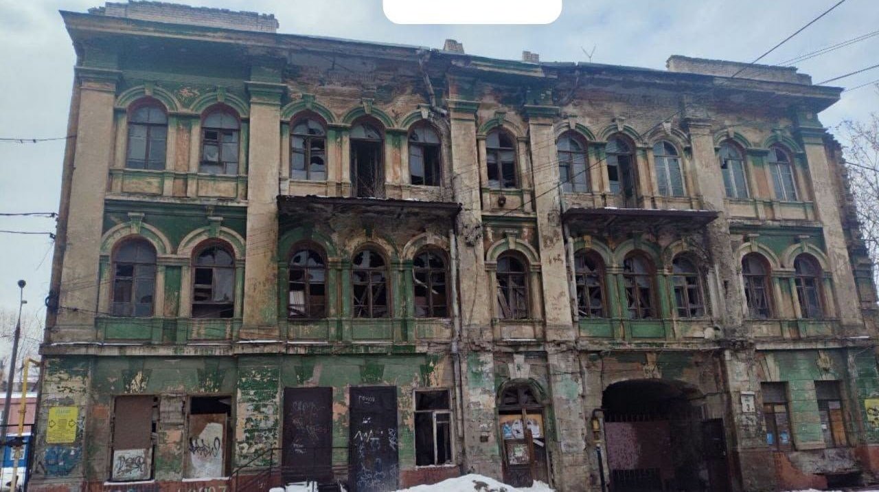 У Дніпрі показали занедбаний прибутковий будинок
