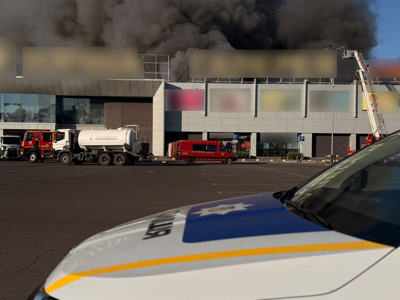 Вісьмох дістали з-під завалів: кількість жертв удару по ТЦ у Кривому Розі зросла