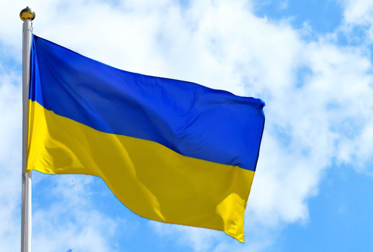 В Днепре возле ОВА торжественно подняли Государственный Флаг Украины