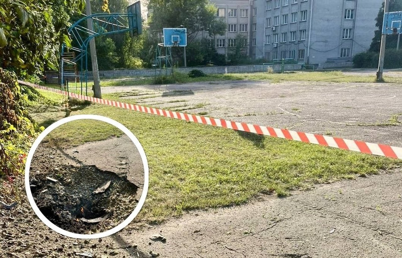 Вирва на шкільному стадіоні: у Дніпрі показали наслідки російської атаки