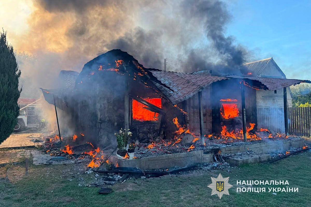Спалений будинок. Фото Нацполіція 