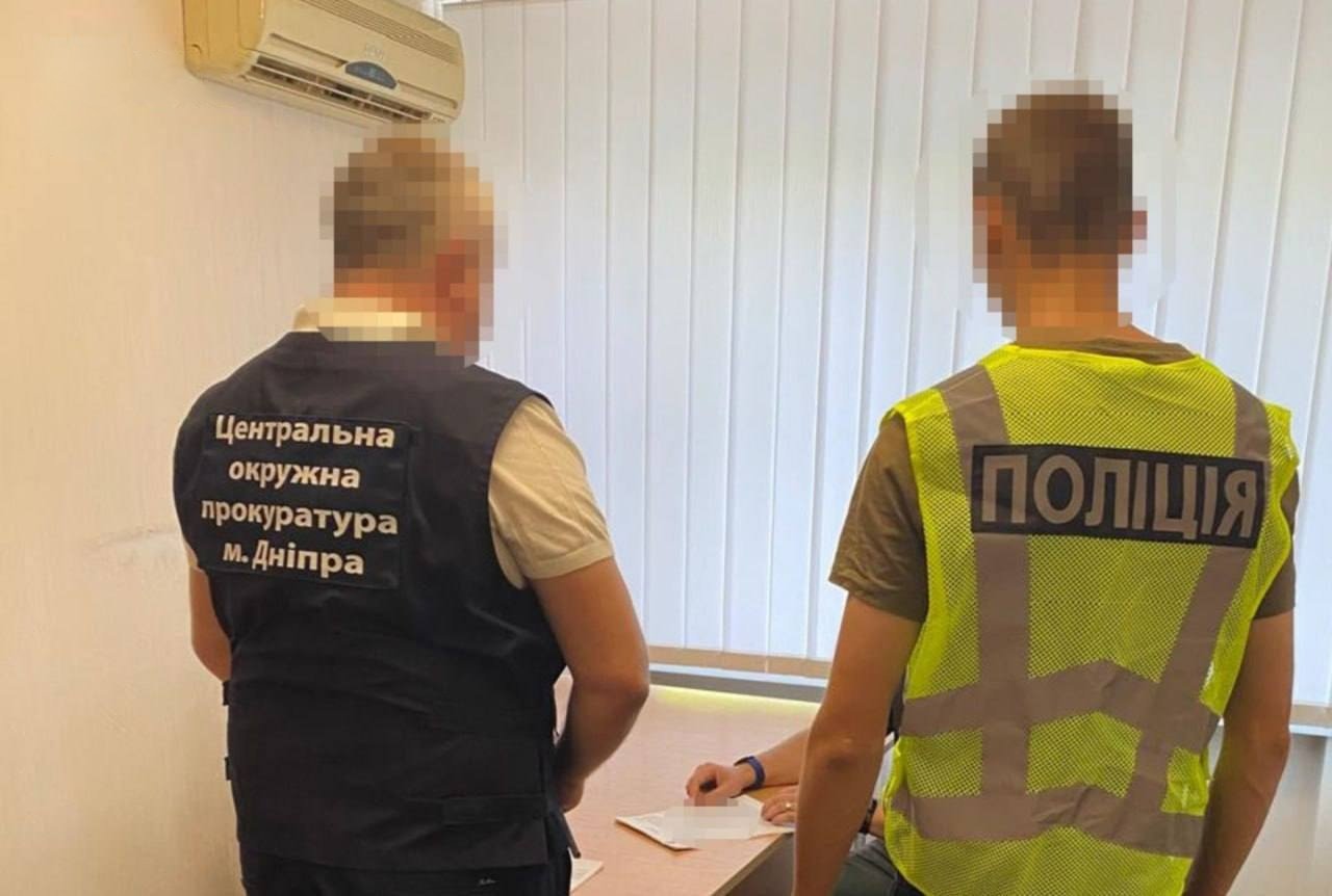 Майже мільйон збитків: у Дніпрі ексдиректора КП підозрюють у махінаціях із закупівлею тренажерів