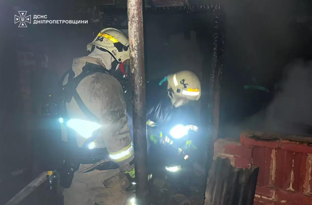 В Каменском районе во время пожара в доме погибли три человека