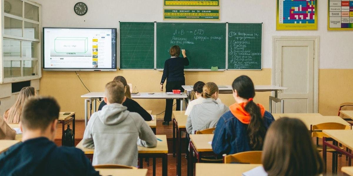 Учителям дозволять скорочувати уроки до 35 хвилин, якщо діти втомилися